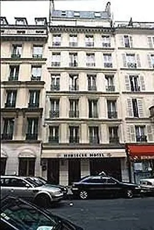 מלון Hibiscus Republique 2*
